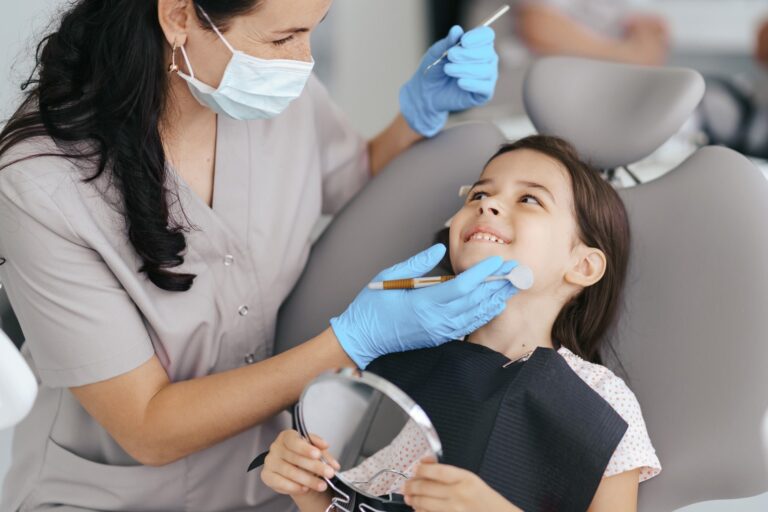 Background image - Emergency dentist Lincoln